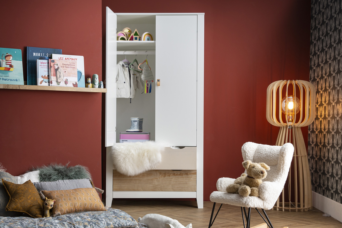 Armoire scandinave avec penderie et tiroirs finition blanc mat et bois clair L95 cm MOLENE